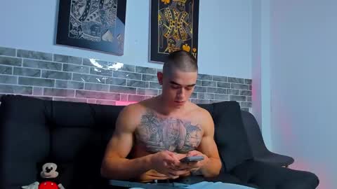 Snapshot of chepe_fit chatting on 14, 2, 2025 chepe vause online show from 14, 2, 2025