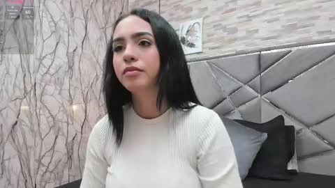 Snapshot of cherry__sweet_ chatting on 21, 11, 2025 Emma online show from 21, 11, 2025