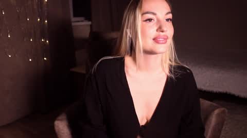 Snapshot of cherry_bomb19 chatting on 28, 12, 2024 CherryBomb online show from 28, 12, 2024