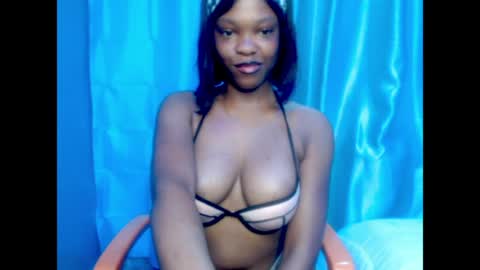 Snapshot of cherry_xchaos chatting on 15, 6, 2026 Sophie online show from 15, 6, 2026