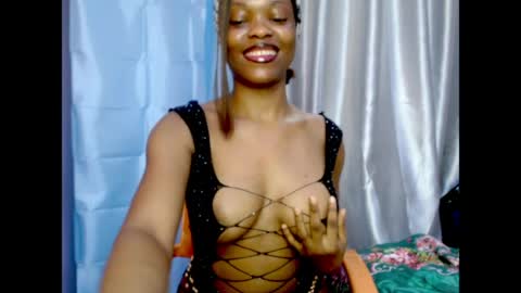 Snapshot of cherry_xchaos chatting on 22, 6, 2026 Sophie online show from 22, 6, 2026