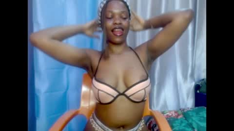Snapshot of cherry_xchaos chatting on 23, 6, 2026 Sophie online show from 23, 6, 2026