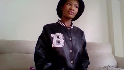 Cherryblossom2002 online show from 13, 2, 2026