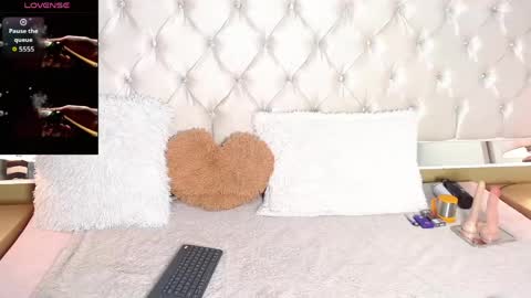 Cherry  online show from 14, 4, 2026