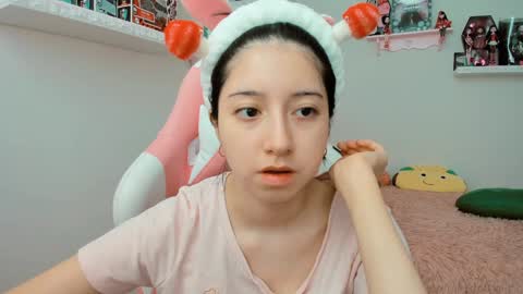 cherrycute666 online show from 10, 1, 2025