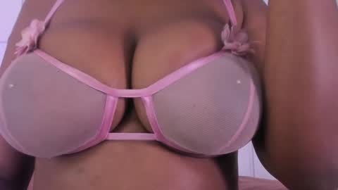Snapshot of cherrytitts_ chatting on 4, 2, 2025 Cherrytitts online show from 4, 2, 2025