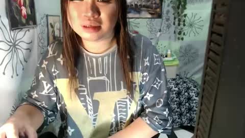 Snapshot of chescahotxxxl chatting on 11, 2, 2025 chescahotxxxl online show from 11, 2, 2025