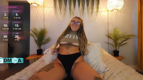 Chevi Blue online show from 29, 9, 2025