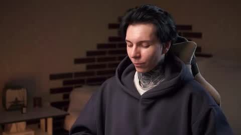 Snapshot of chillguy2k chatting on 28, 11, 2025 Rick online show from 28, 11, 2025