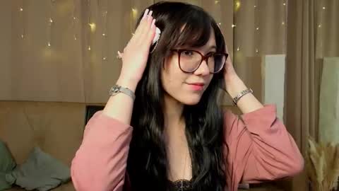 Leyna online show from 10, 1, 2026