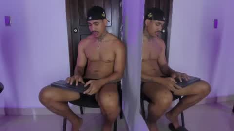 Snapshot of chirshot21_ chatting on 8, 7, 2026 Chris online show from 8, 7, 2026