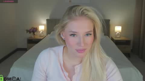 Snapshot of chloe_alba chatting on 6, 1, 2026 Chloe online show from 6, 1, 2026