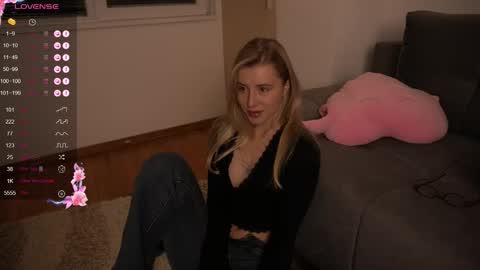 Arianaa Mourrr online show from 21, 12, 2025