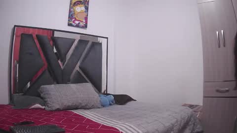 Chloe and Danna online show from 1, 12, 2025