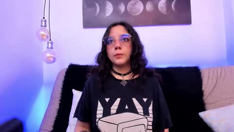 Chloe online show from 4, 3, 2026