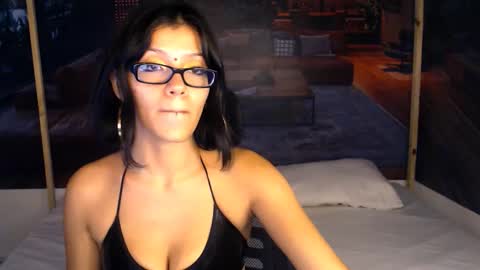 Chloe online show from 20, 10, 2025
