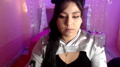 chloe_smith5 online show from 17, 9, 2025