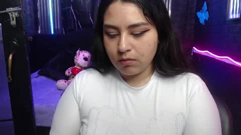 chloe_smith5 online show from 20, 5, 2026