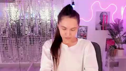 Chloe online show from 3, 7, 2026