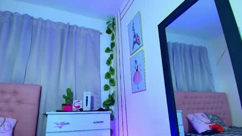 Snapshot of chloe_swarts chatting on 19, 5, 2026 Lulu online show from 19, 5, 2026