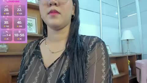 chloe_thomsoon online show from 6, 6, 2026