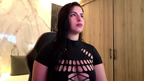 Snapshot of chloe_toms chatting on 31, 7, 2026 chloe online show from 31, 7, 2026