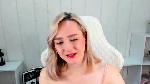 Snapshot of chloedeccker chatting on 4, 6, 2026 Chloe Deccker online show from 4, 6, 2026