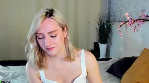 Snapshot of chloedeccker chatting on 11, 6, 2026 Chloe Deccker online show from 11, 6, 2026