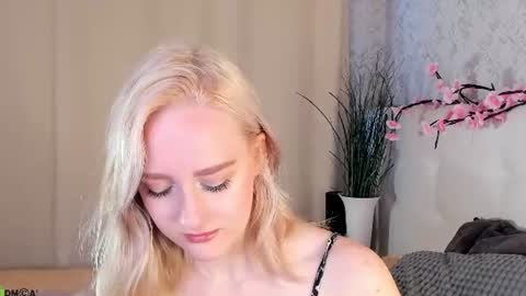 Snapshot of chloedeccker chatting on 17, 6, 2026 Chloe Deccker online show from 17, 6, 2026