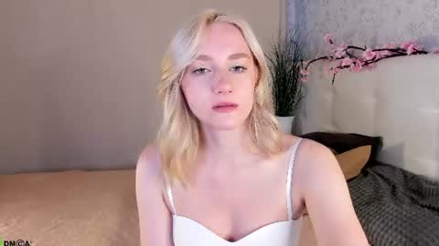 Snapshot of chloedeccker chatting on 24, 6, 2026 Chloe Deccker online show from 24, 6, 2026