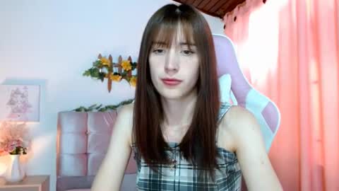 Chloe online show from 4, 12, 2025