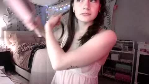 Snapshot of chloeraeex chatting on 2, 3, 2026 Chloe online show from 2, 3, 2026