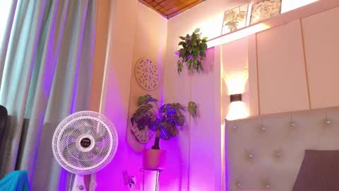 Chloe rosse online show from 2, 2, 2026