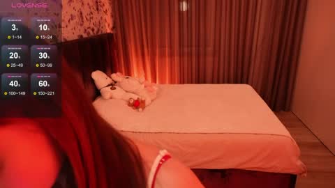 Chloe online show from 9, 4, 2026