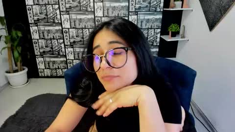 ChloeTurner  online show from 2, 12, 2025