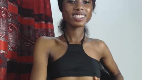 choco_petitqueen online show from 4, 12, 2024