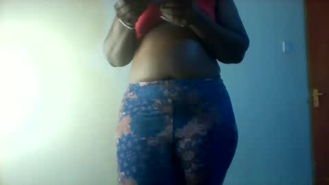 Snapshot of chocobabe002 chatting on 2, 11, 2025 chocobabe002 online show from 2, 11, 2025