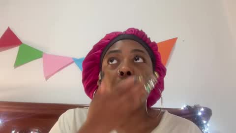 ChocolateCakeQueen online show from 11, 11, 2025