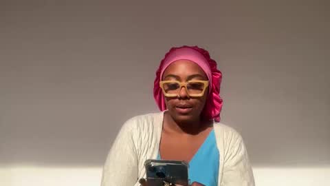 ChocolateCakeQueen online show from 19, 11, 2025