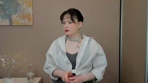 Cassandra online show from 6, 4, 2026