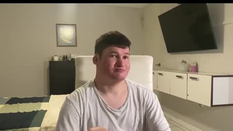 Snapshot of chris___evanss chatting on 12, 11, 2025 Chris Evens online show from 12, 11, 2025