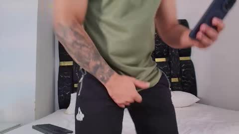 Snapshot of chris_blake__ chatting on 25, 11, 2025 Chris B online show from 25, 11, 2025