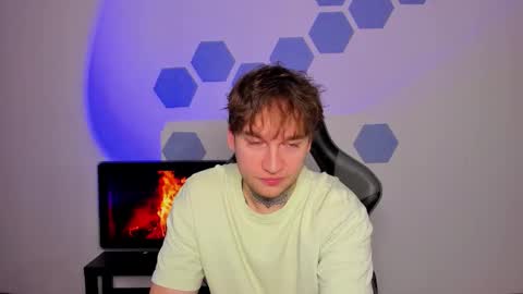 Chris Tyson online show from 12, 11, 2025