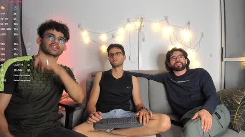 Im Chirs IM MODEL INDEPENDT online show from 15, 1, 2025