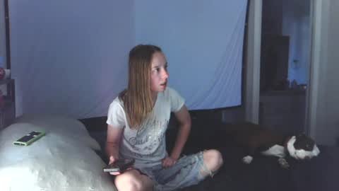 Snapshot of chrisandrobin01 chatting on 21, 7, 2026 Chris and Robin online show from 21, 7, 2026
