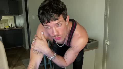 Content creator  artist online show from 3, 1, 2025