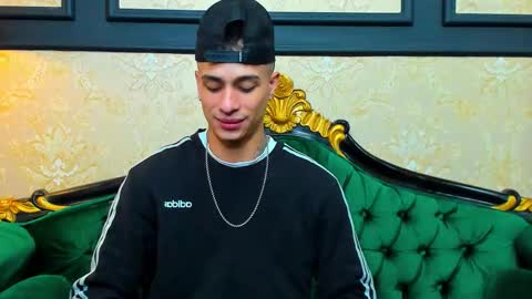 Chris online show from 27, 10, 2025