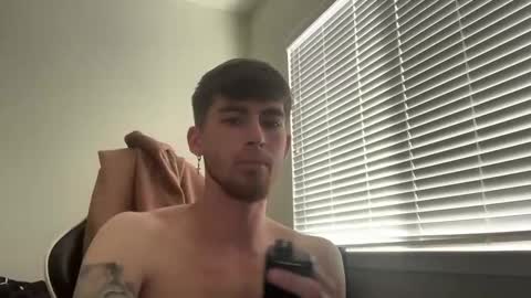 Snapshot of chrisoncam01 chatting on 17, 10, 2025 chrisoncam01 online show from 17, 10, 2025