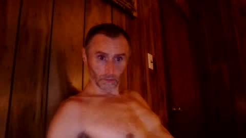 chrisqsqs82 online show from 21, 7, 2026