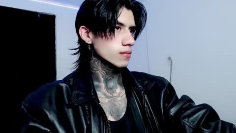 CHRIS  INDEPENT MODEL online show from 13, 2, 2025